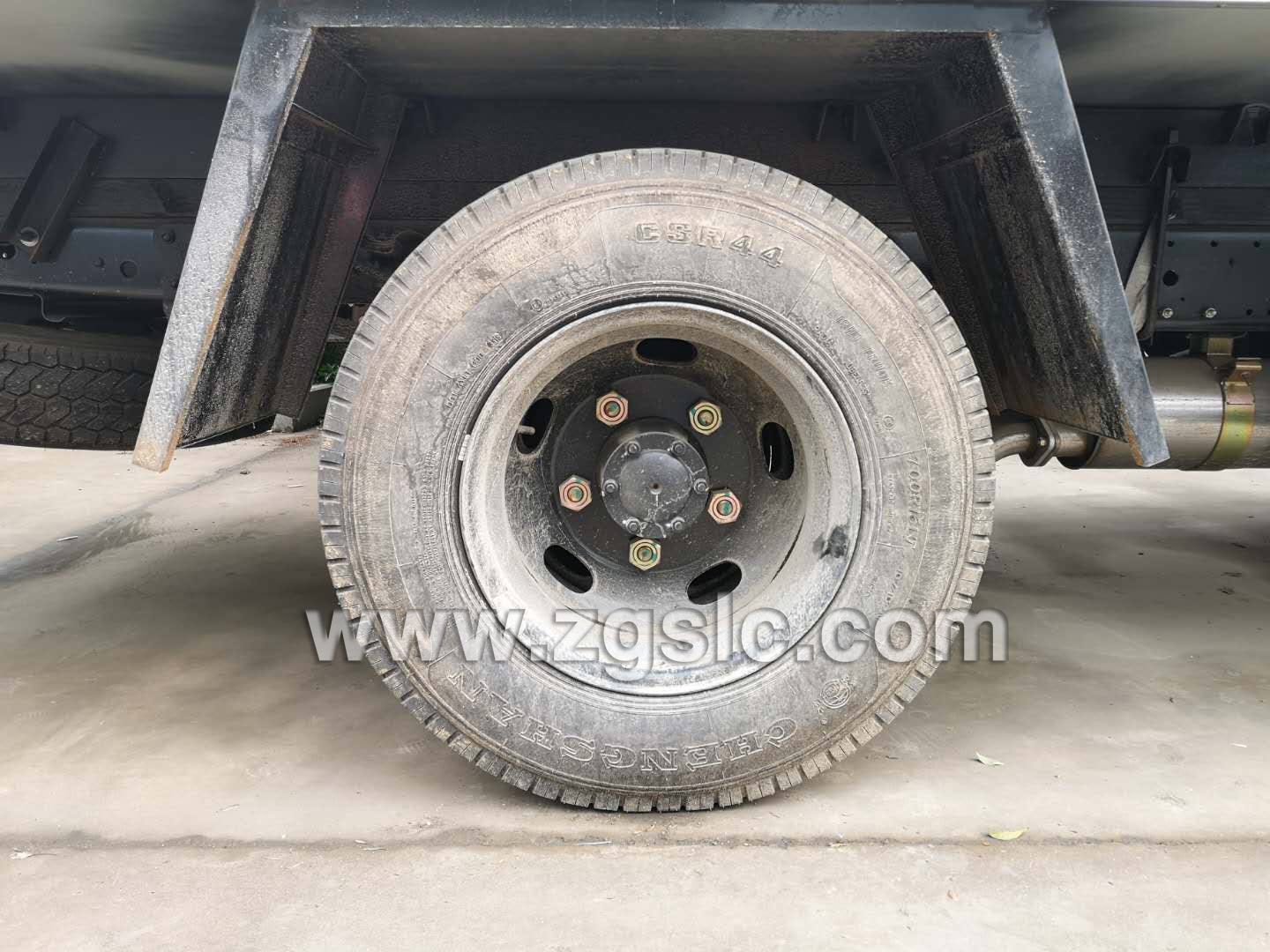 江鈴順達(dá)醫(yī)療廢物轉(zhuǎn)運(yùn)車(國(guó)五)