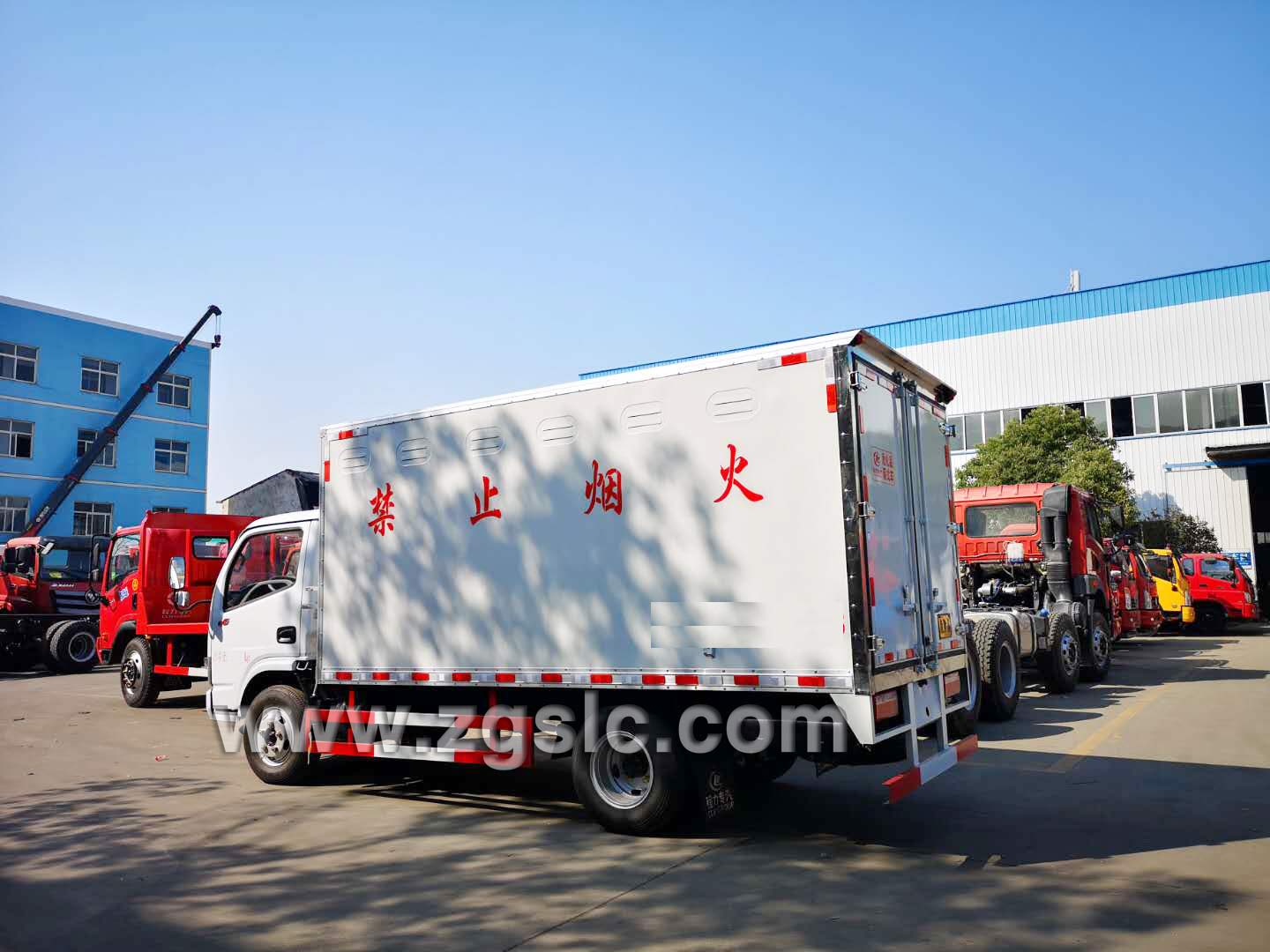 東風(fēng)小多利卡爆破器材運(yùn)輸車(國五)