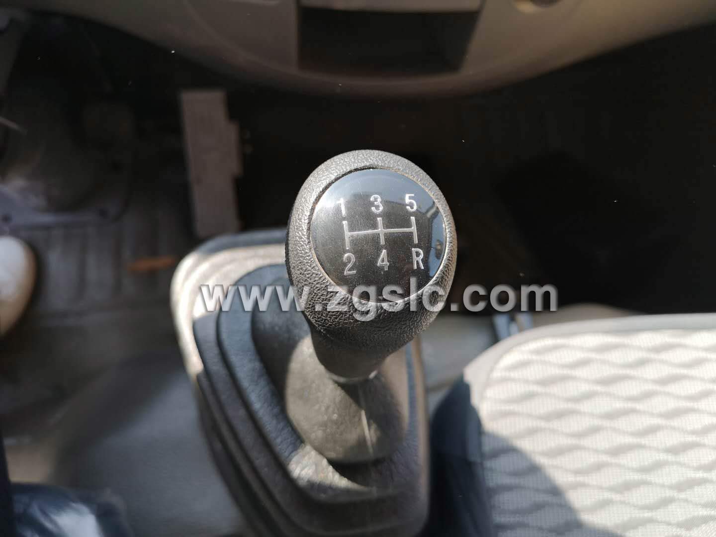 東風(fēng)小多利卡爆破器材運(yùn)輸車(國五)