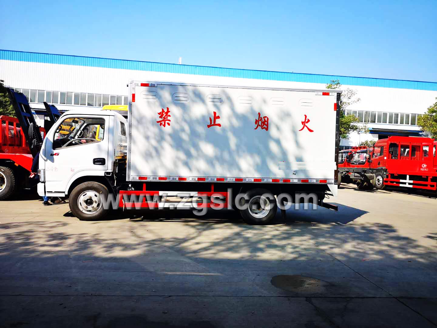 東風(fēng)小多利卡爆破器材運(yùn)輸車(國五)