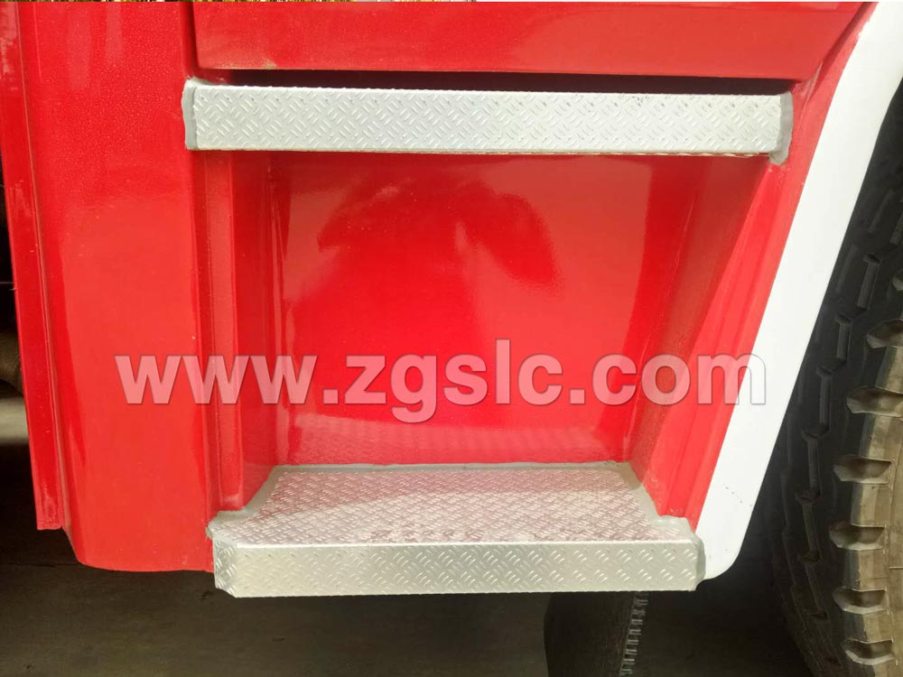 東風天錦雙排水罐消防車(國五)
