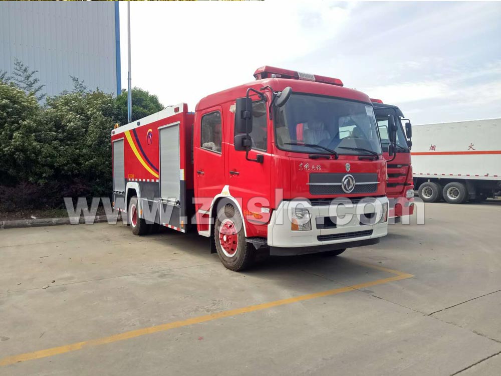 東風天錦雙排水罐消防車(國五)