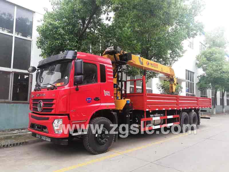 程力集團東風后雙橋隨車吊