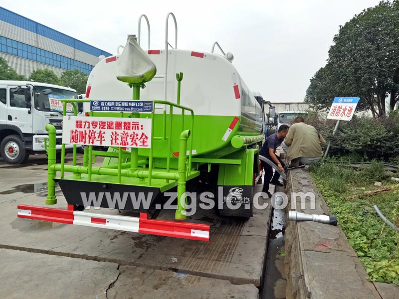 程力集團東風大多利卡灑水車國六