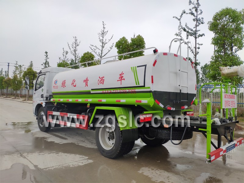 程力集團東風福瑞卡多功能綠化灑水車.jpg